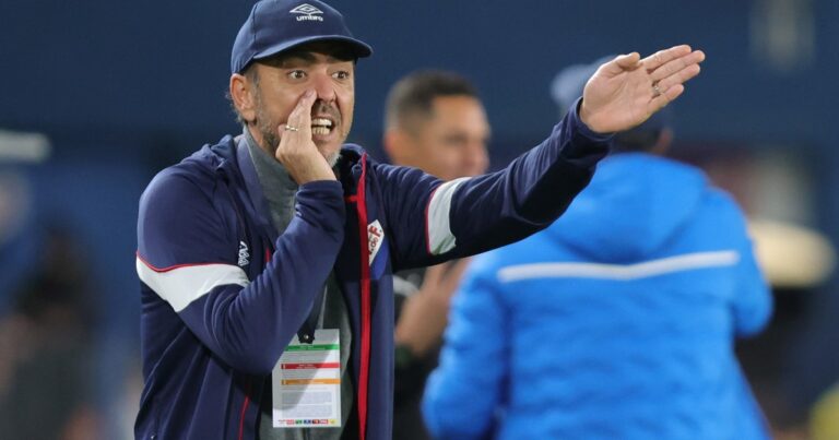 Atento River: Nacional guardó, goleó y la broma de Recoba sobre el césped del Gran Parque Central :: Olé