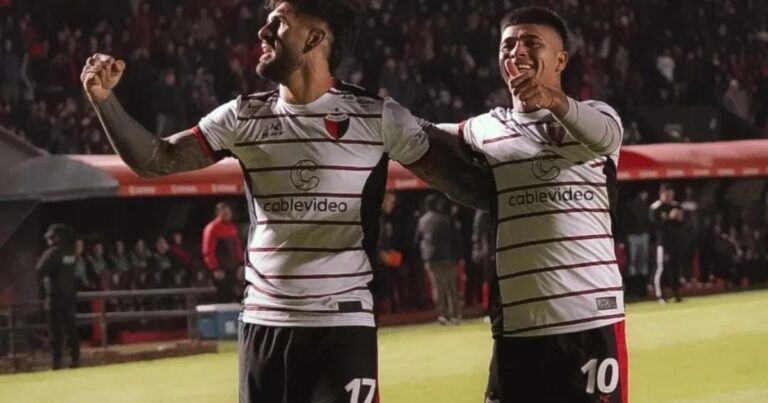 Colón cambió a tiempo, goleó a Almagro y es el único puntero de la Zona B :: Olé