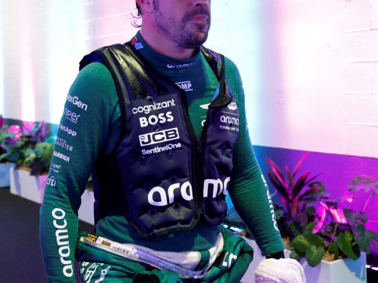 Fernando Alonso se enfureció con Lewis Hamilton tras la Sprint Race del GP de Miami